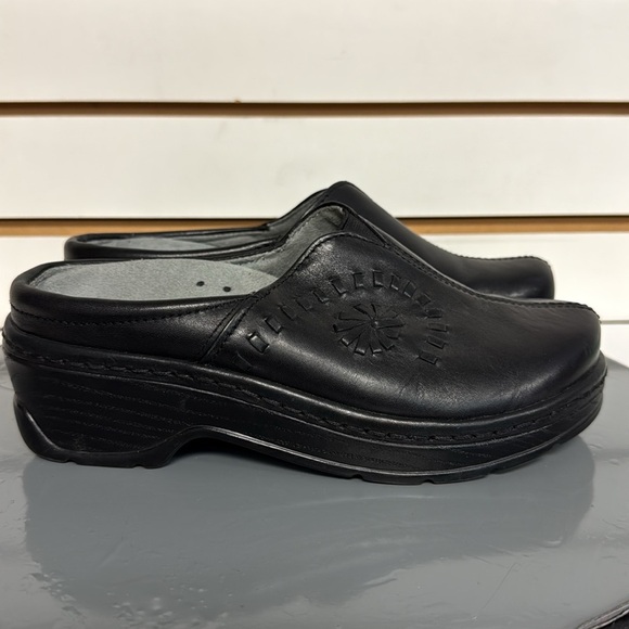 KLOGS PORTOFINO BLACK LEATHER SLIP RESISTANT PLATFORM CLOGS COMFORT FOOTBED SZ 7 - Picture 6 of 11